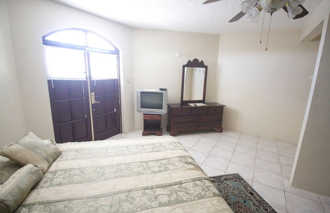 Sea View Chateau - Photo 4