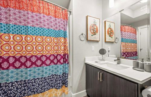 2BR Downtown SLC Hot Tub Free Parking - Foto 13