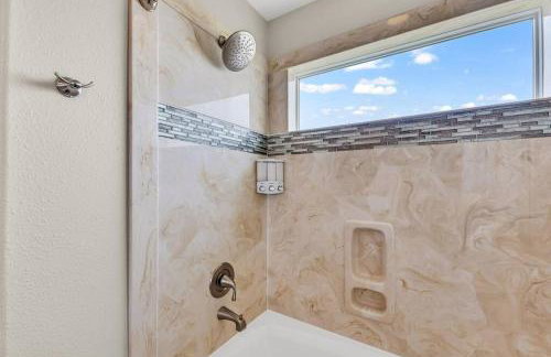 Hot Tub, Gas Grill, Tiki Bar w/TV, Dog Friendly - Foto 34