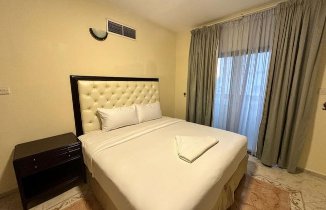 Safari Hotel Apartments - Photo 9