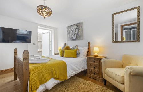 The Terrace - Beautiful 1-Bed with Roof Terrace Pass the Keys - Photo 19