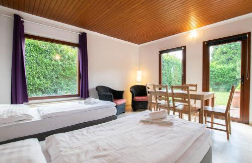 Tolstov House - 6 Room Villa with Garden - 15 Min Messe DUS & Airport DUS - Photo 12