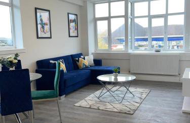 The Felix Apartments - 2 Bedrooms - WIFI - FREE Parking - Photo 4