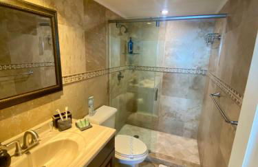 Castle Beach Resort Condo - Panoramic Large Penthouse or Deluxe 1 BR Direct Ocean View and beach access- Updated-Free parking- - Photo 14