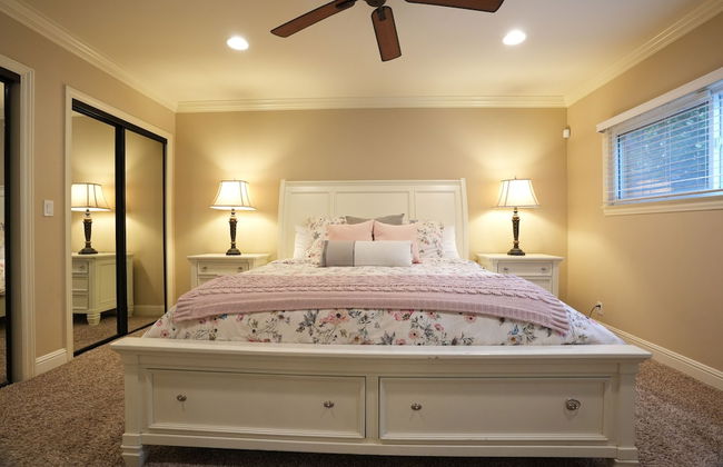 Incredible Estate 5 Bedrooms 3 Bathroom W/resort Style Rock Pool & Jacuzzi - Photo 6