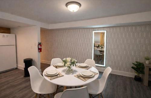 Private King Suite Near DC & Joint Base Andrews - Foto 6