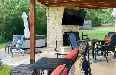 Gated Estate Escape! Three BR - Foto 48