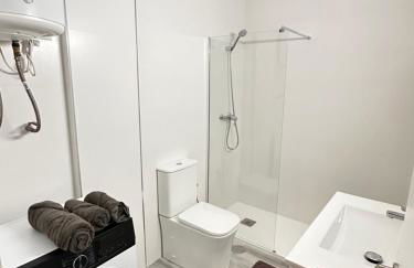 BOUTIQUE LUXURY City Center - Photo 17