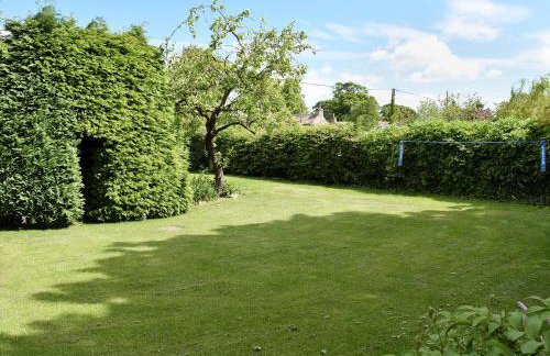 Peartree Cottage & Granary - Photo 22