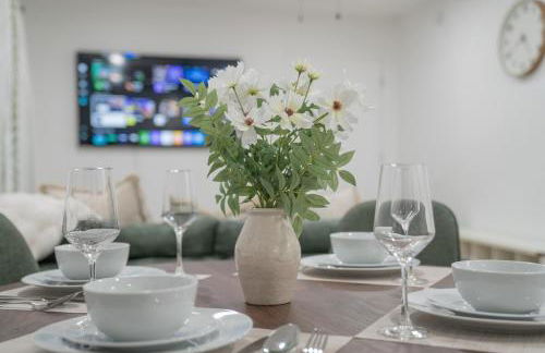 DT DFW Chic Free Parking and Pool In Medical District - Foto 38