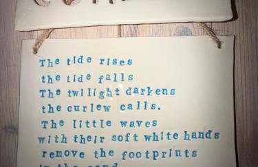 Branscombe Chalet on the Beach - Photo 22