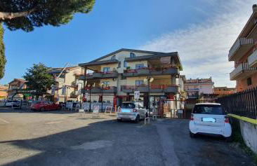 ILIO e GIULIA APART 300 METERS FROM METRO STATION C - Foto 1