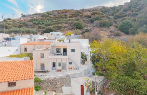 The Lookout in Mirsini - Roof Terrace - AC - WIFI - Foto 24