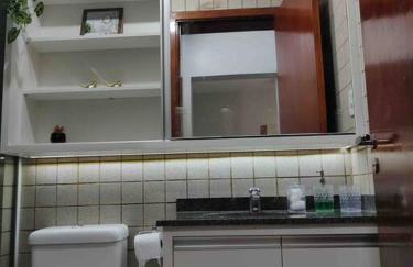 1 Apto em Canasvieiras 2 quadras mar e no centro edf camila - Foto 14