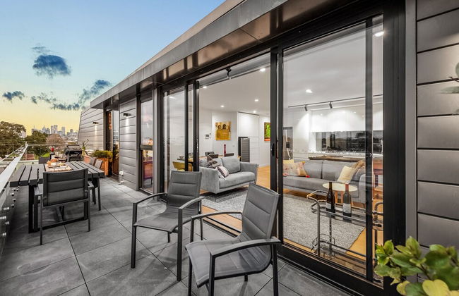 StayCentral - East Brunswick Penthouse with Study - Foto 18