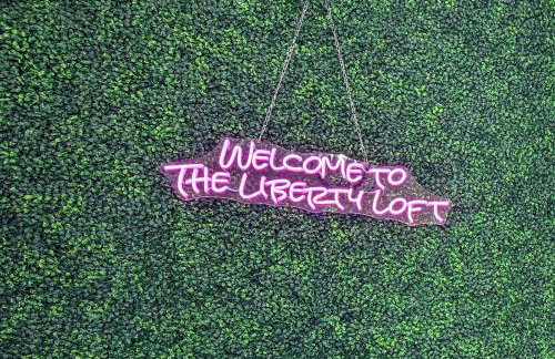 Stylish Studio with Fireplace about 3 Mi From Dtwn! - Foto 19