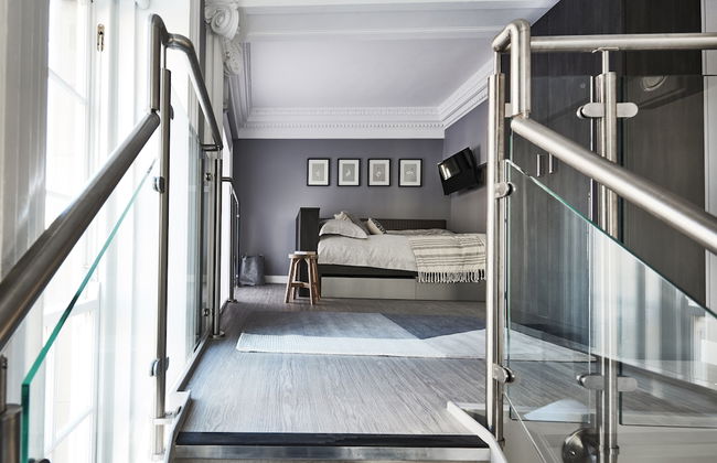 Plummer House - Photo 5