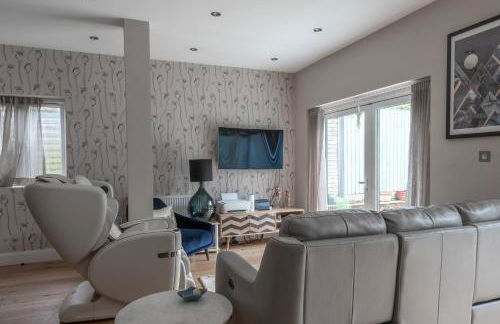 Quirky, Vintage 2 bed flat - Foto 9