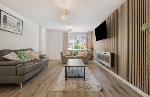 Stylish 4 Bed Trentham Retreat with Pool Table - Foto 27