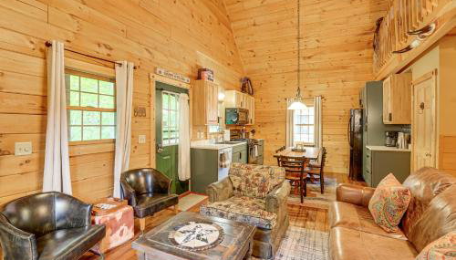 Fire Pit and Porch Warm and Woodsy Rothbury Escape! - Foto 5