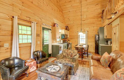 Fire Pit and Porch Warm and Woodsy Rothbury Escape! - Foto 5