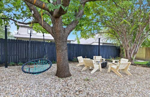 Luxe Family Escape with Games Hot Tub and Yard - Foto 61