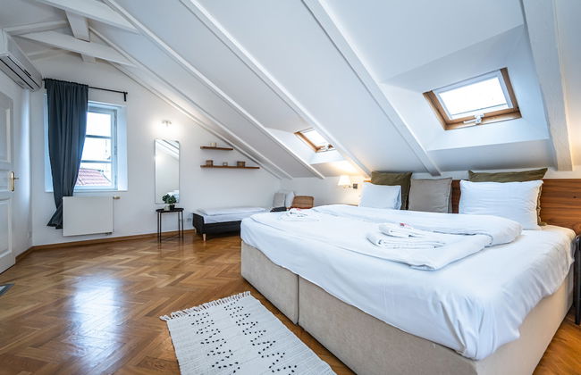 Charles Apartments in Old Town Prague - Photo 5