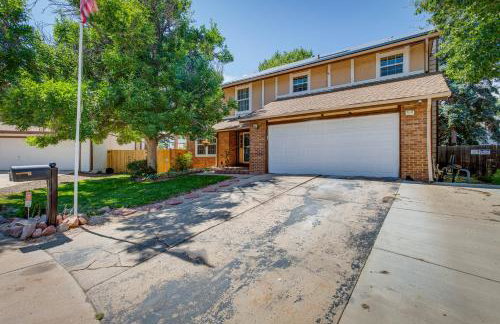 Spacious Aurora Retreat w/ Game Room + Hot Tub! - Foto 43