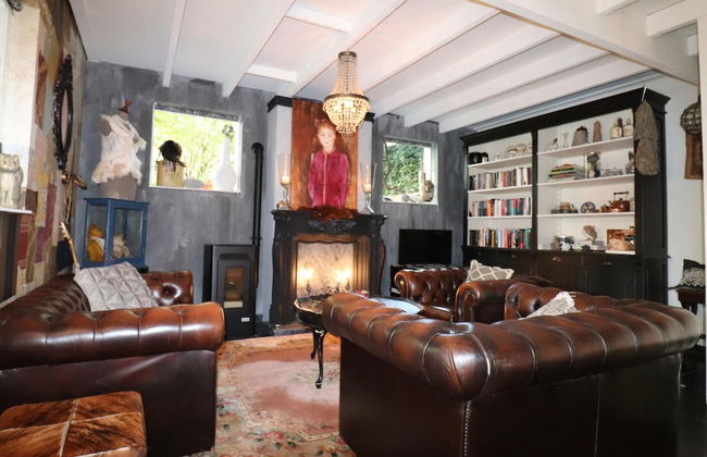 Atelier House With hot tub - Photo 22