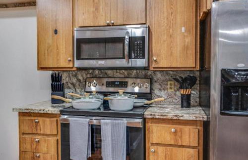 Newly Renovated Home Spacious Close 2 Hospital - Foto 16