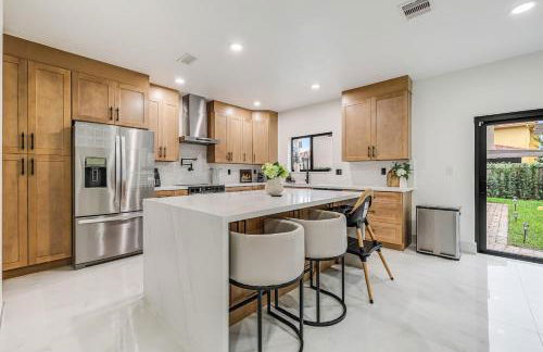 Modern Miami Home with Patio and Pool - Foto 33