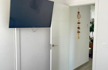 Air-conditioned Elisa Apartment with spacious sunroof lounge and swimming pool - Foto 26