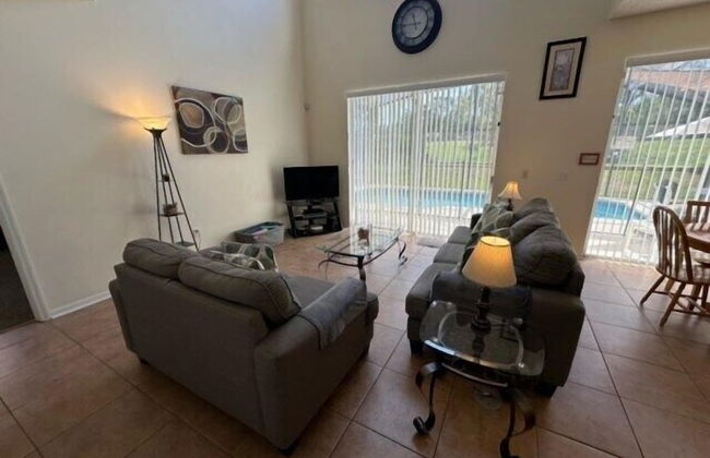 South Facing Pool Home - Room for the Whole Family! - Photo 13