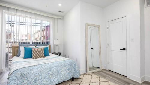 Amazing Capital Hill APT , Step away Gym, shopping - Foto 2, wardrobe