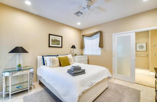 Upscale Henderson Hideaway with Private Patio! - Foto 15