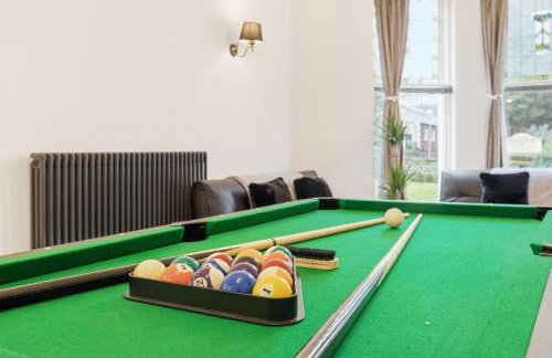 NEW Apartment with Pool Table and Parking Sleeps 7 - Foto 10