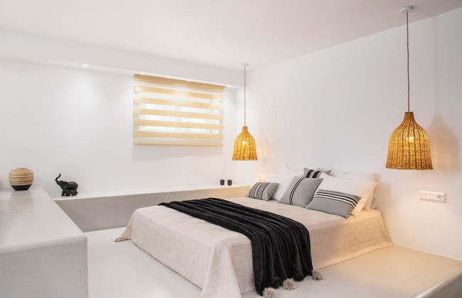 Pebble Luxury Suite by the Sea - Photo 6