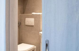 Panoramic Seaview Maisonette with Garden - Photo 24