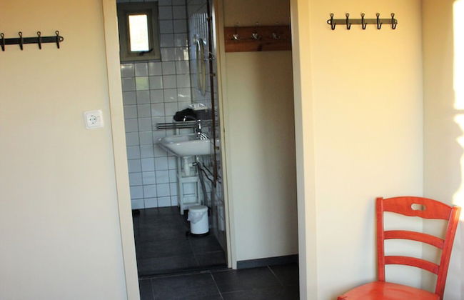 Cozy Vacation Home With Terrace - Photo 5