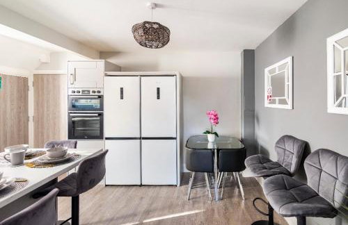 Luxury House 4 ensuite bedrooms, free parking ,wifi - Foto 2