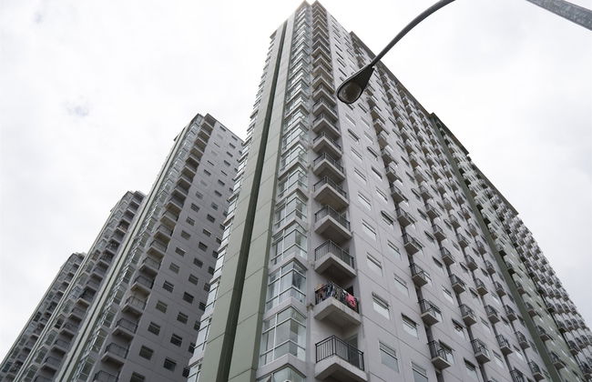 2BR Apartment Grand Asia Afrika near Alun-alun Bandung - Foto 19