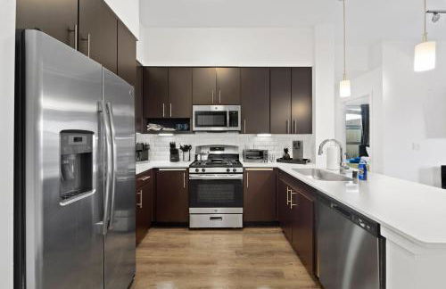 San Diego Stay, Pool, Gym, Near Zoo, Petco Park & SeaWorld - Photo 12