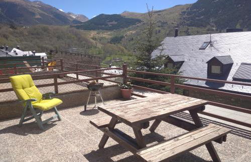 Apartamento con terraza y vistas panorámicas en Taüll con plaza de parking - Foto 4