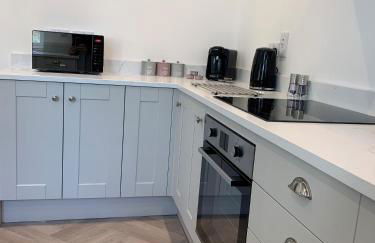 'The Retreat' - Stylish one bedroom apartment in Holt, Norfolk - Photo 11