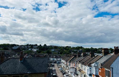 Castle view Rochester - Photo 10