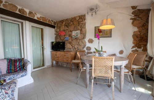 PORTO ROTONDO SPLENDIDO APPARTAMENTO CON GIARDINO VISTA MARE - Foto 6