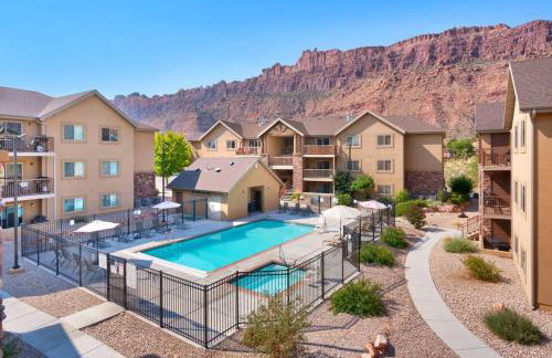 6E Family Friendly RedCliff Condo, POOL & HOT TUB - Foto 1