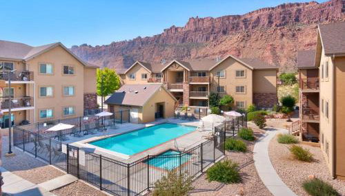 6E Family Friendly RedCliff Condo, POOL & HOT TUB - Foto 1