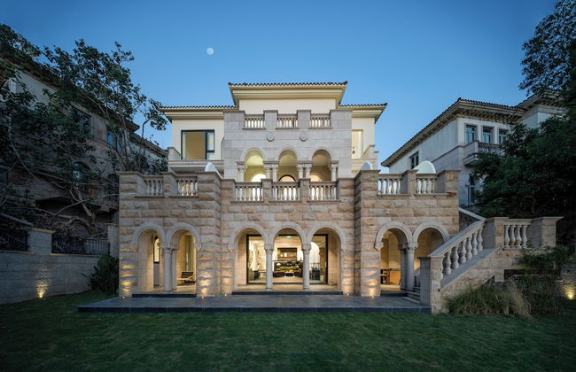 Miyue Roman Holiday Bubble Pool hotel - Photo 1