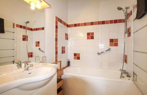 Cozy Home In Sauzet With Wifi - Foto 24